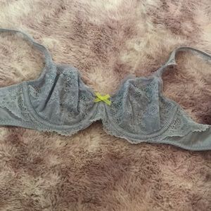 Victoria’s Secret 32D Dream Angels Unlined Bra